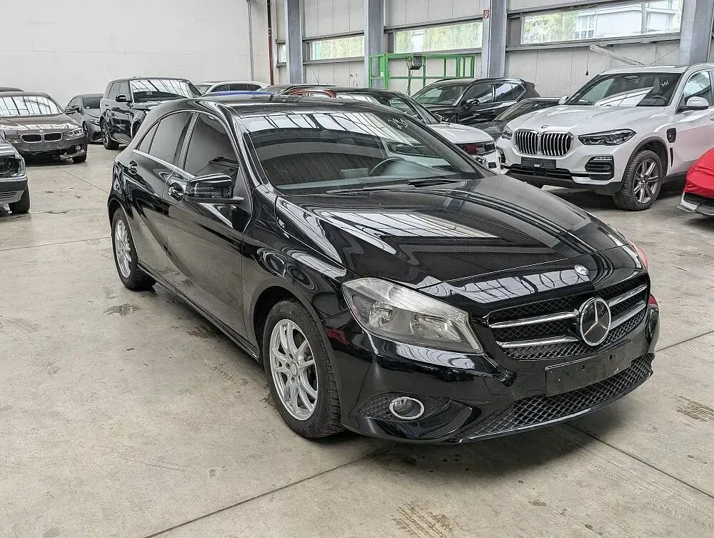 Gebraucht Mercedes A200 136 PS (100 kW) 2014 Schwarz Kleinwagen