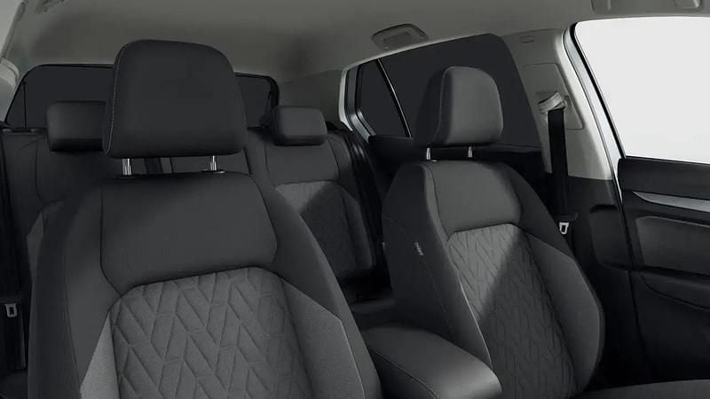 Neu VW Golf VIII Life 116 PS (85 kW) 2025 Silber Limousine