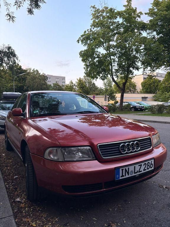 Rot Gebraucht 1997 Audi A4 Sport Limousine | 1.600 € (Superpreis) - Bild 1/4