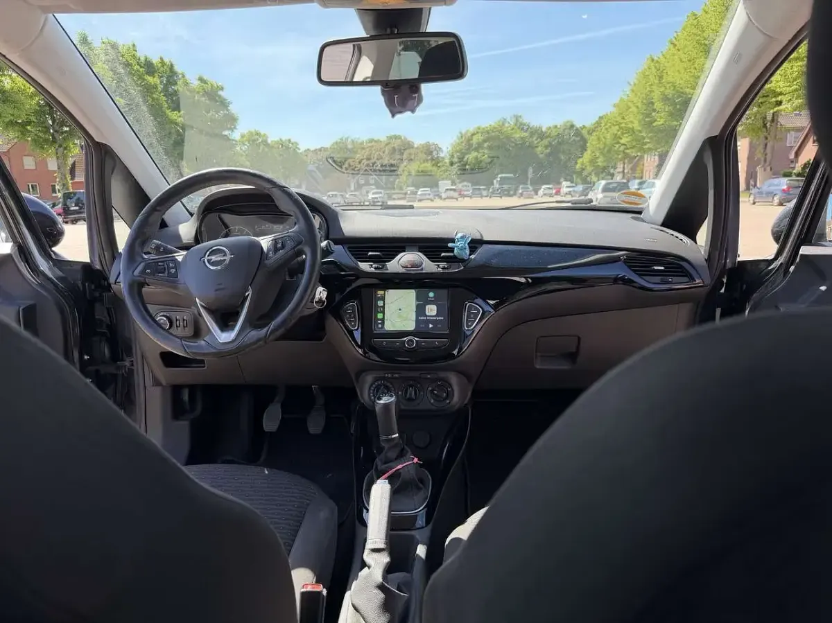 Usado Opel Corsa Edition 90 CV (66 kW) 2016 Negro Utilitario