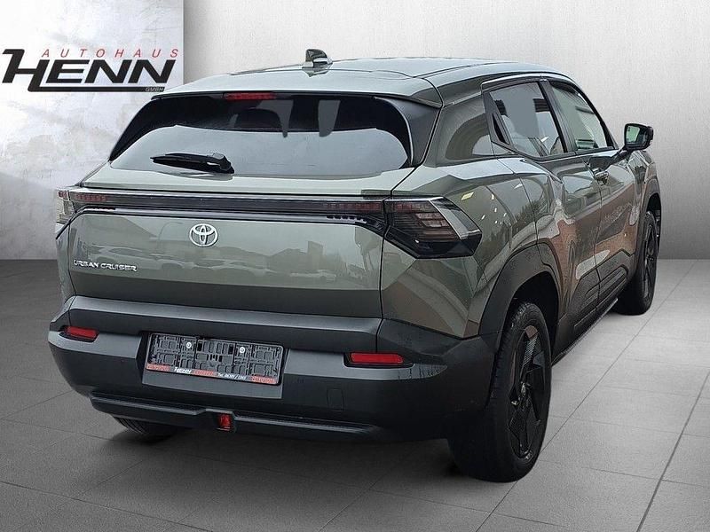 Neu Toyota Urban Cruiser 127 kW (174 PS) 2026 Grün SUV