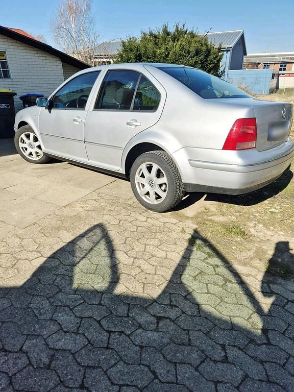 Gebraucht VW Bora 102 PS (75 kW) 2004 Silber Limousine