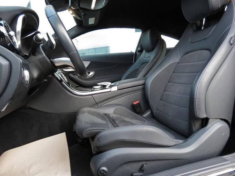 Gebraucht Mercedes C300 AMG line 258 PS (189 kW) 2020 Blau Coupé