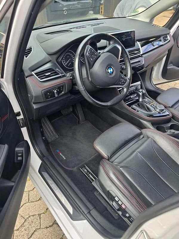 Gebraucht BMW 220 190 PS (139 kW) 2016 Weiß SUV
