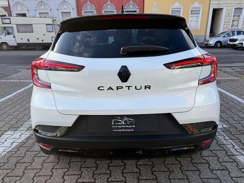 Gebraucht Renault Captur Rive Gauche 158 PS (116 kW) 2022 Weiß SUV