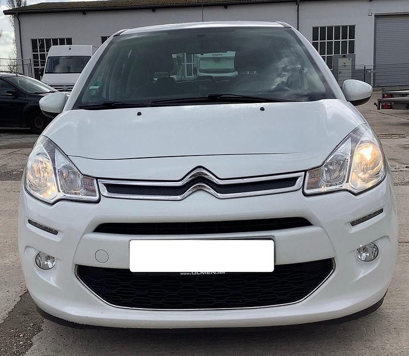 Gebraucht Citroën C3 SELECTION 82 PS (60 kW) 2015 Weiß Kleinwagen