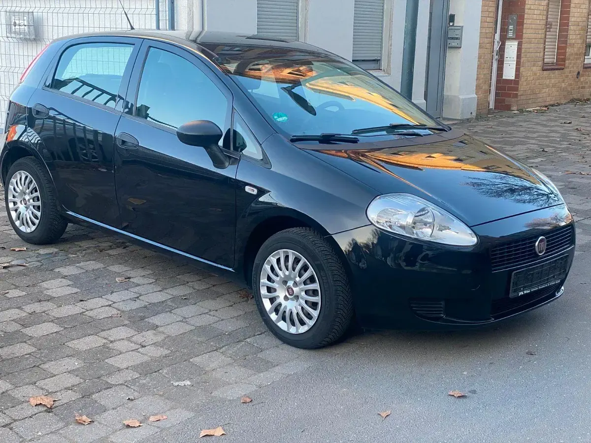 Gebraucht Fiat Punto Pop 69 PS (50 kW) 2013 Schwarz Kleinwagen