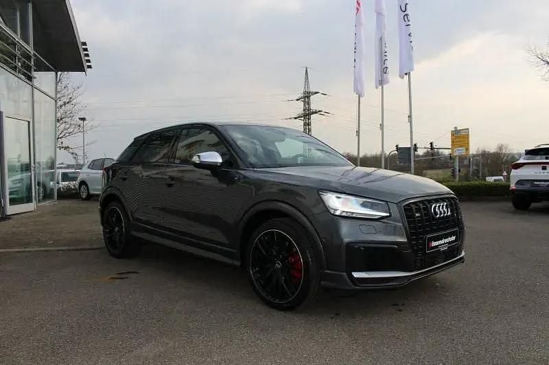 Gebraucht Audi SQ2 Ambiente 300 PS (220 kW) 2019 Grau SUV
