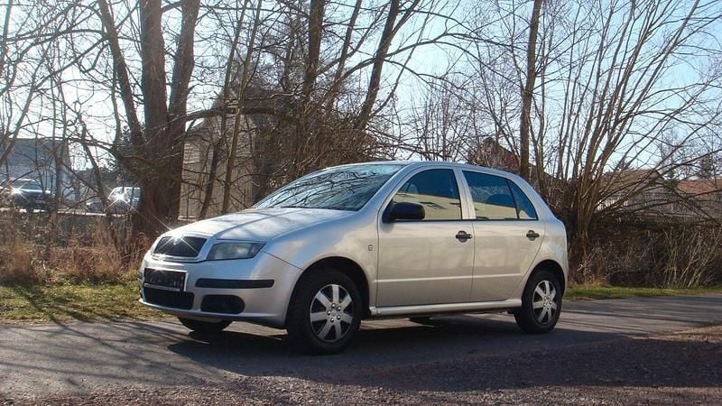 Gebraucht Skoda Fabia Classic 75 PS (55 kW) 2006 Silber Limousine
