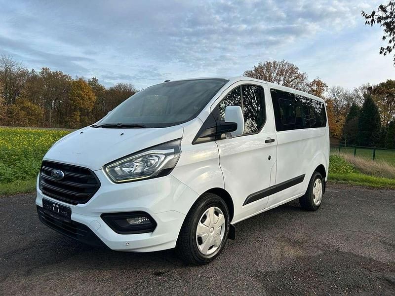 Frostweiß Gebraucht 2019 Ford Transit Tourneo Trend Van / Kleinbus | 15.990 € - Bild 1/4