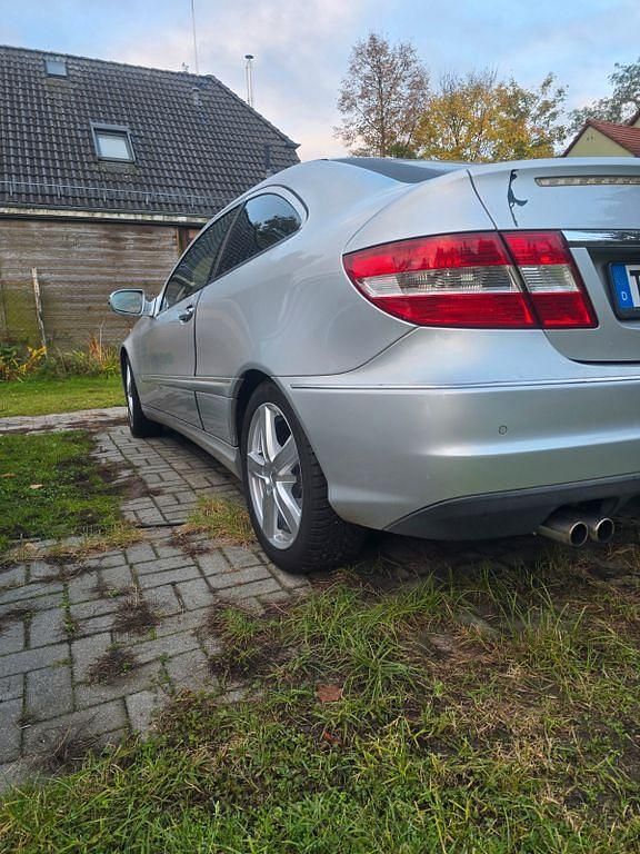 Silber Gebraucht 2008 Mercedes CLC180 Kleinwagen | 4.890 € (Superpreis) - Bild 1/4