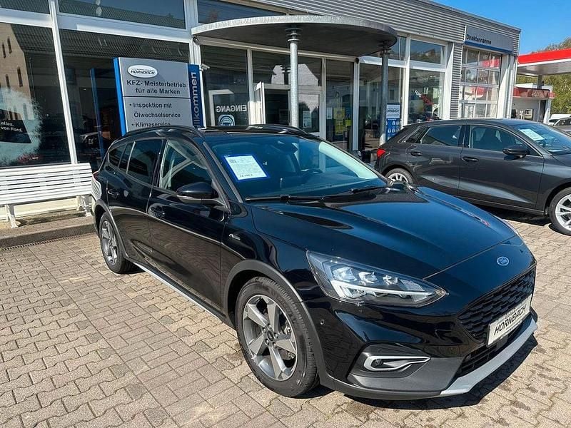Usata Ford Focus Active 150 CV (110 kW) 2020 Nero Berlina