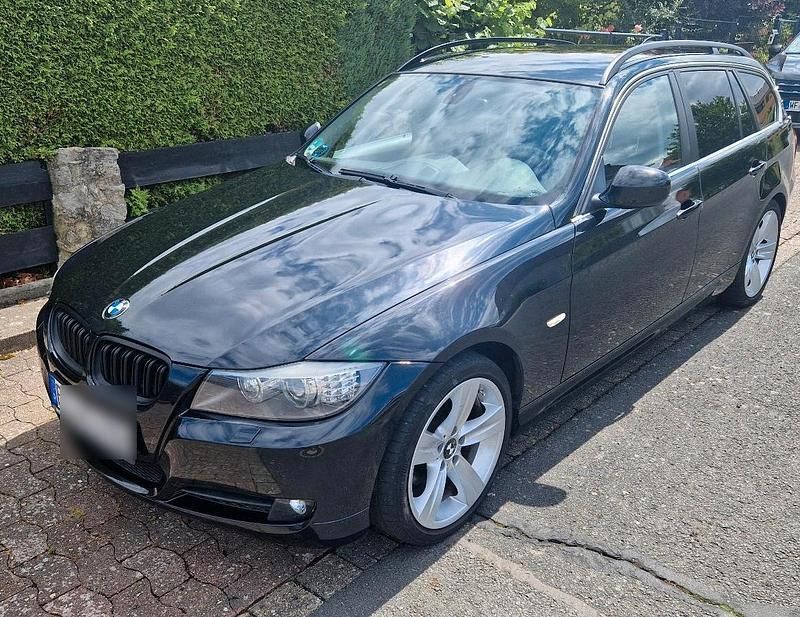 Schwarz Gebraucht 2009 BMW 325 M Sport Kombi | 5.499 € (Guter Preis) - Bild 1/4