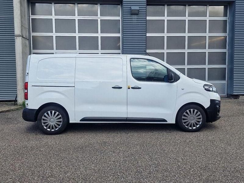 Gebraucht Opel Vivaro Edition 120 PS (88 kW) 2020 Jade weiss/arktis weiss Van / Kleinbus