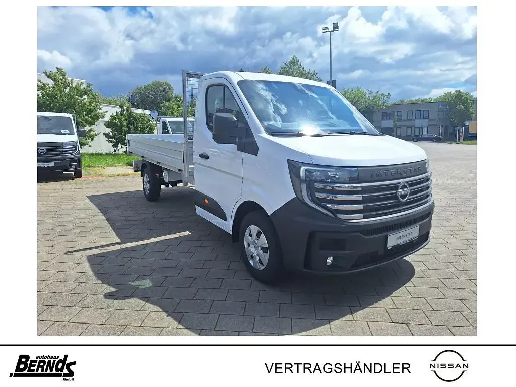 Neu Nissan Interstar N-Connecta 170 PS (125 kW) 2026 Mineral white Van