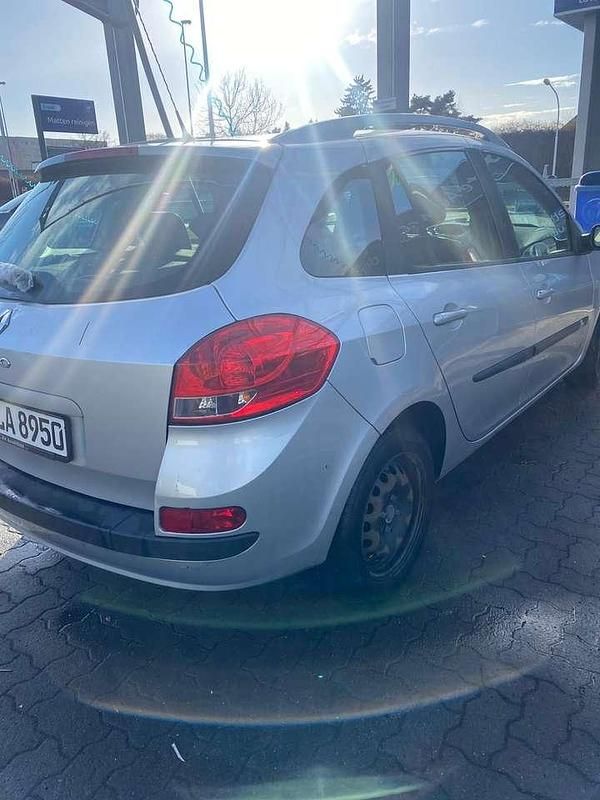 Gebraucht Renault Clio GrandTour Dynamique 101 PS (74 kW) 2008 Kombi
