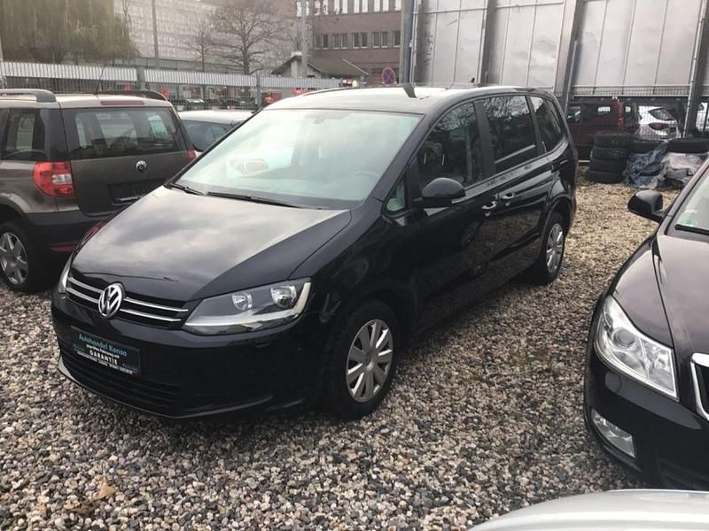 Gebraucht VW Sharan Trendline 150 PS (110 kW) 2011 Schwarz Van / Kleinbus