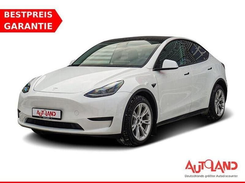 Weiß Gebraucht 2024 Tesla Model Y RWD SUV | 33.990 € (Fairer Preis) - Bild 1/4