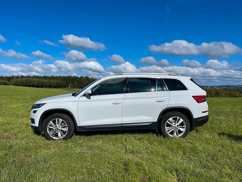 Weiß Gebraucht 2019 Skoda Kodiaq SUV | 23.500 € (Guter Preis) - Bild 1/4
