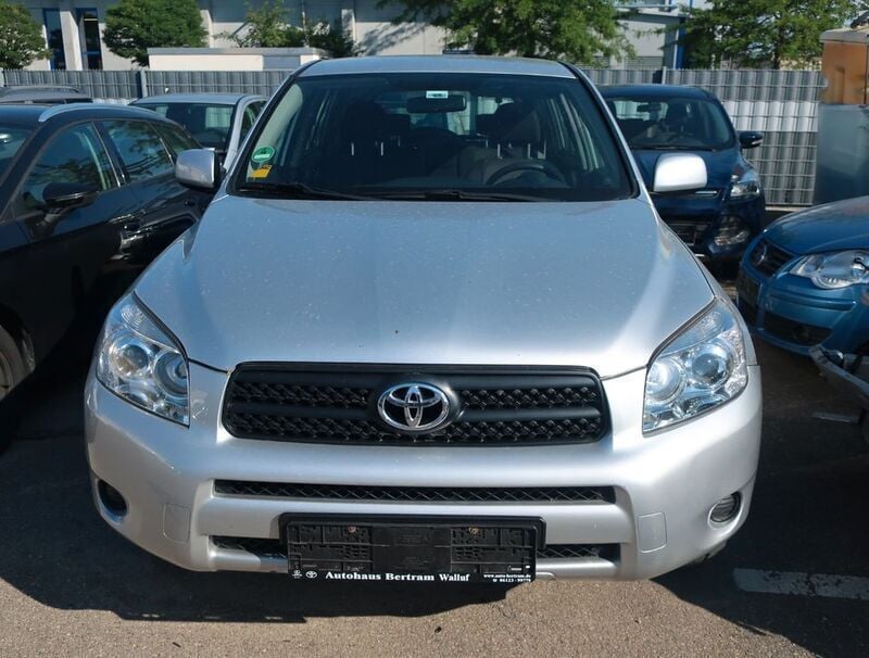 Silber Gebraucht 2006 Toyota RAV4 Basis SUV | 5.400 € (Superpreis) - Bild 1/4