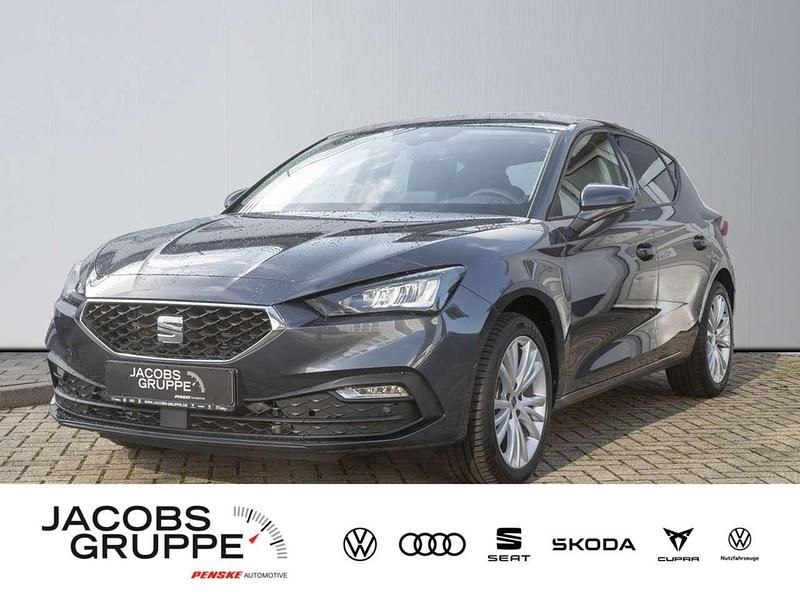 Grau Gebraucht 2025 Seat Leon Style Limousine | 32.490 € (Fairer Preis) - Bild 1/4