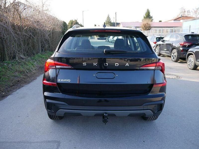 Neu Skoda Kamiq Selection 150 PS (110 kW) 2026 Blackmagic perleffekt SUV