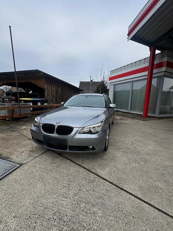 Gebraucht BMW 525 2004 Grau Kombi