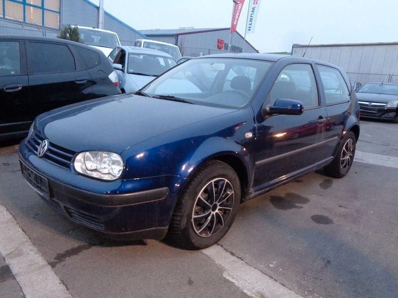 Blau Gebraucht 2002 VW Golf IV Basis Kleinwagen | 699 € (Guter Preis) - Bild 1/4