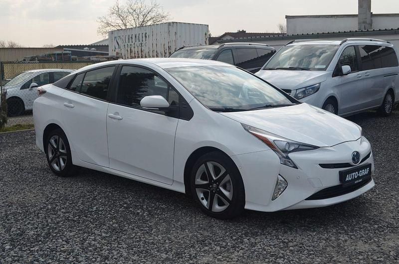 Gebraucht Toyota Prius Executive 122 PS (89 kW) 2016 Weiß Limousine