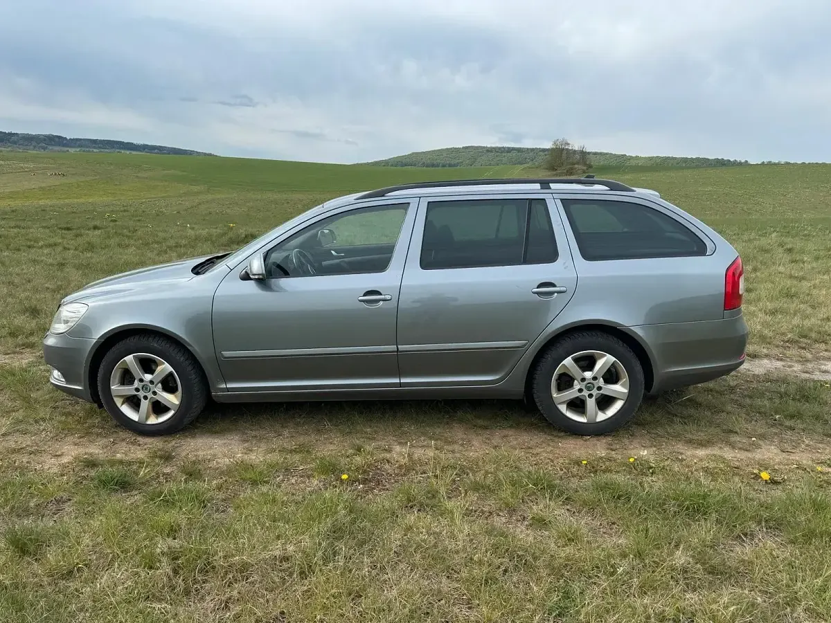 Gebraucht Skoda Octavia 140 PS (102 kW) 2013 Silber Kombi