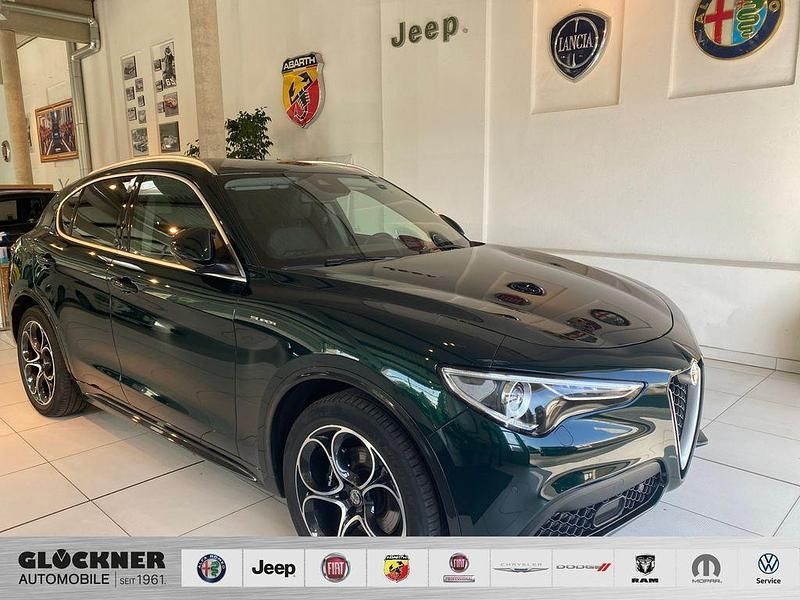 Grün Gebraucht 2020 Alfa Romeo Stelvio Lusso SUV | 34.990 € (Teuer) - Bild 1/4