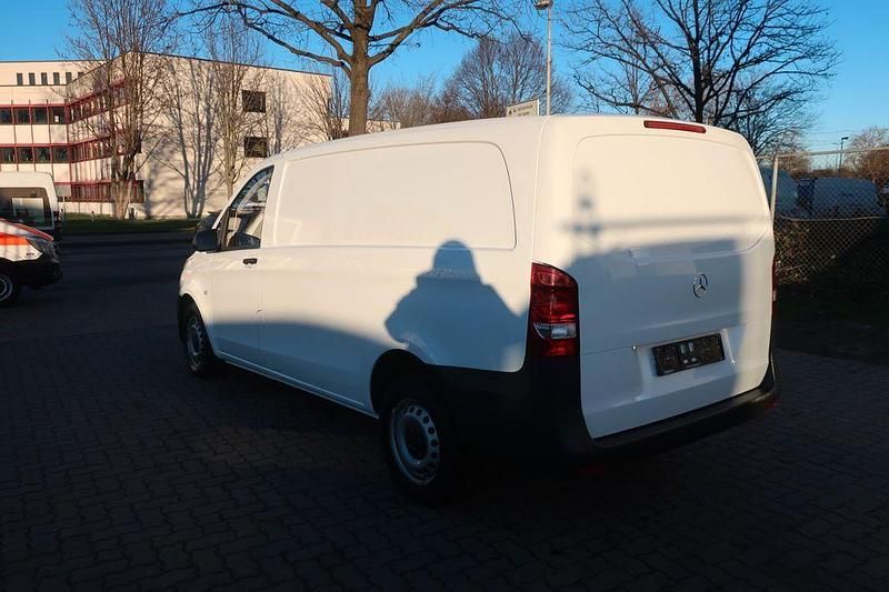 Gebraucht Mercedes Vito 102 PS (75 kW) 2020 Weiß Van