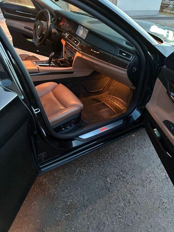 Gebraucht BMW 730L 245 PS (180 kW) 2009 Schwarz Limousine