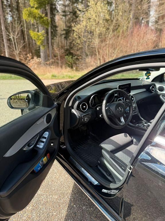 Gebraucht Mercedes C220 170 PS (125 kW) 2017 Schwarz Limousine