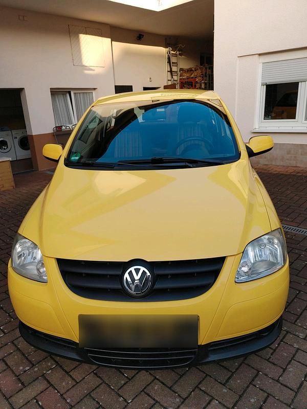 Gebraucht VW Fox 55 PS (40 kW) 2005 Gelb Kleinwagen