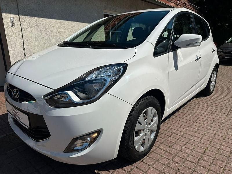 Weiß Gebraucht 2013 Hyundai ix20 Edition Van / Kleinbus | 6.400 € (Fairer Preis) - Bild 1/4