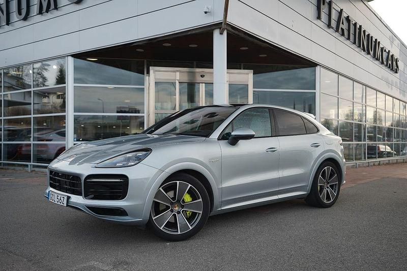 Silber Gebraucht 2020 Porsche Cayenne Coupe Coupé | 73.437 € (Fairer Preis) - Bild 1/4