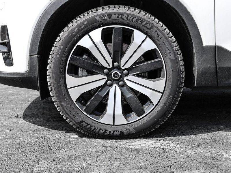 Gebraucht Volvo XC40 Plus 211 PS (155 kW) 2023 Weiss SUV