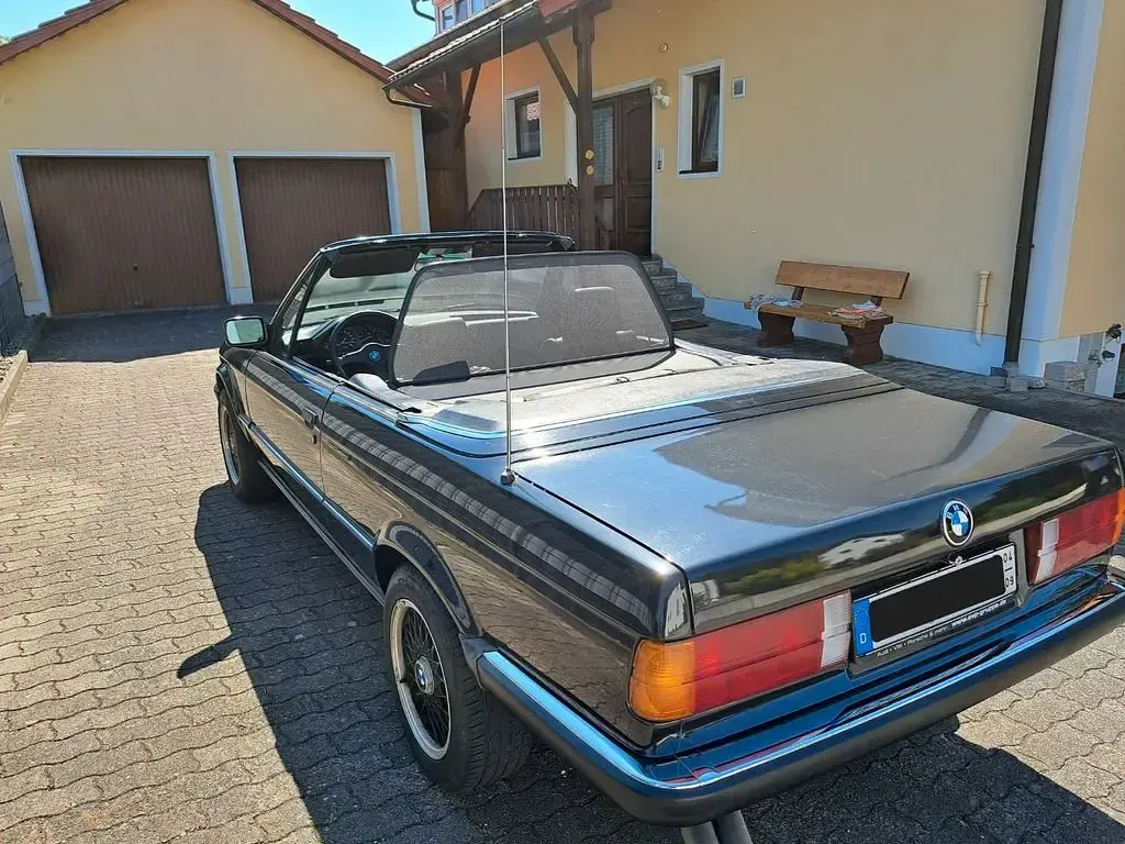 Gebraucht BMW 325 Cabriolet 170 PS (125 kW) 1989 Schwarz Cabrio