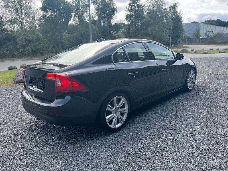 Gebraucht Volvo S60 Summum 329 PS (241 kW) 2011 Schwarz Limousine
