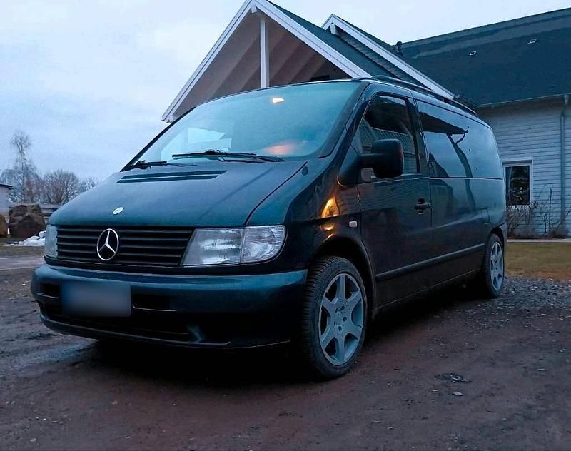 Gebraucht Mercedes Vito 122 PS (89 kW) 2003 Schwarz Van