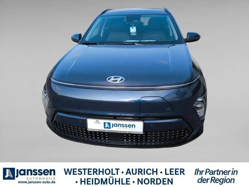 Blau Gebraucht 2024 Hyundai Kona Trend SUV | 37.490 € - Bild 1/1