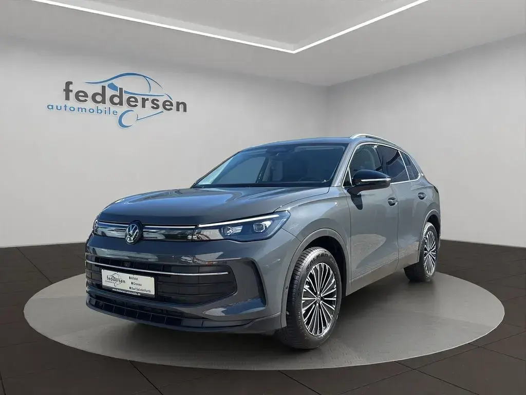 Gebraucht VW Tiguan Goal 150 PS (110 kW) 2025 Delfingrau metallic SUV