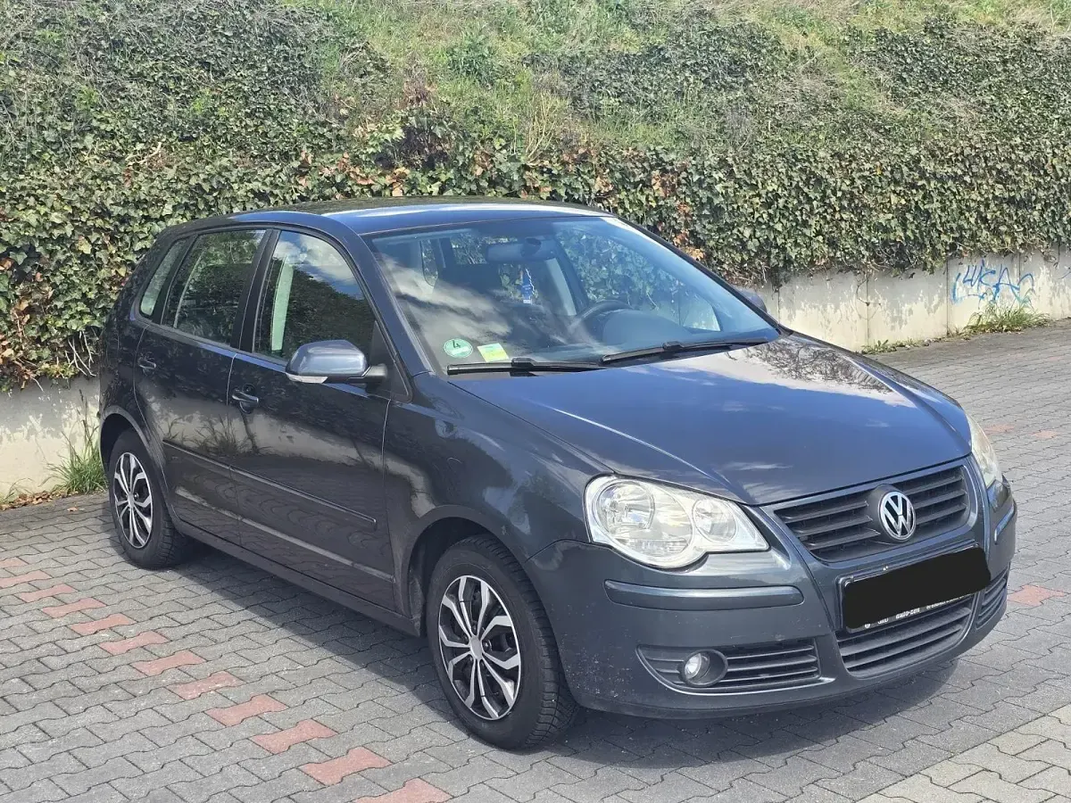 Gebraucht VW Polo 70 PS (51 kW) 2008 Grau Kleinwagen
