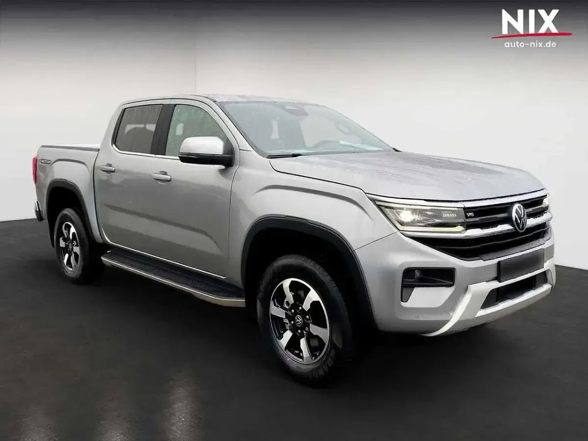 Neu VW Amarok Style 241 PS (177 kW) 2025 Medium silver metallic Pickup