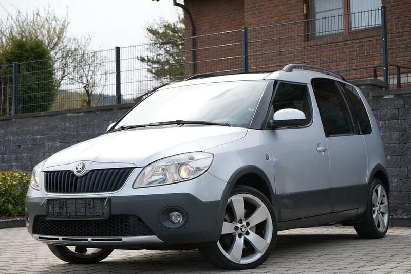 Gebraucht Skoda Roomster 90 PS (66 kW) 2013 Silber Van / Kleinbus