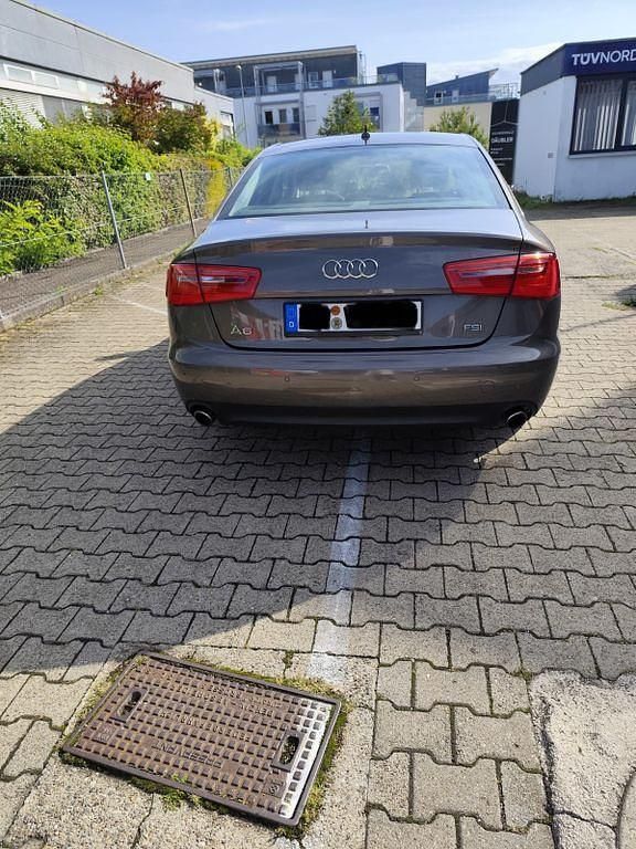 Gebraucht Audi A6 Ambiente 204 PS (150 kW) 2011 Grau Limousine