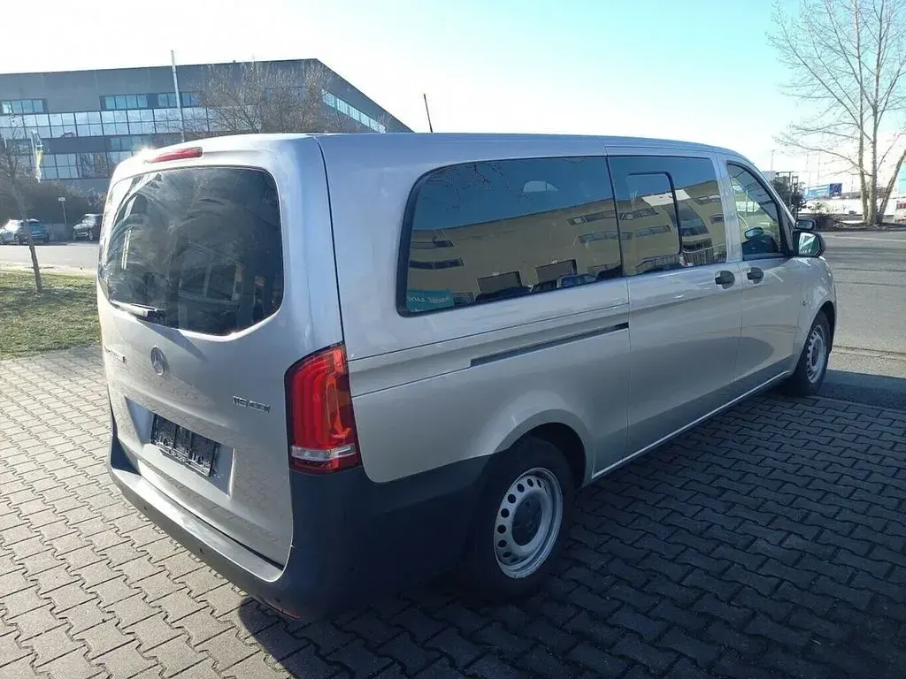 Gebraucht Mercedes Vito 163 PS (119 kW) 2020 Silber Van