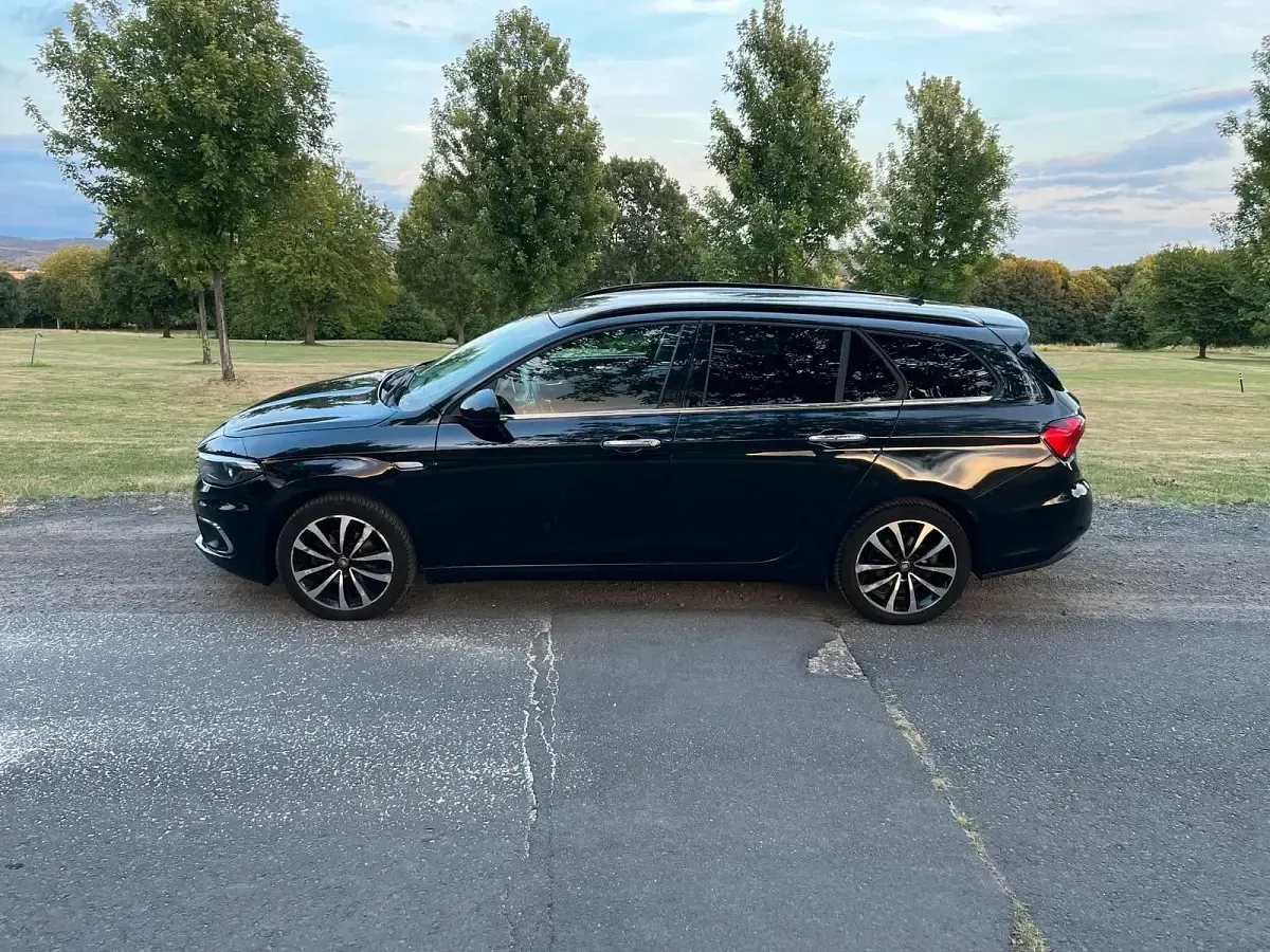 Gebraucht Fiat Tipo 120 PS (88 kW) 2017 Schwarz Kombi