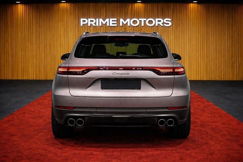 Gebraucht Porsche Cayenne Turbo Chrono 549 PS (403 kW) 2019 Schwarz SUV